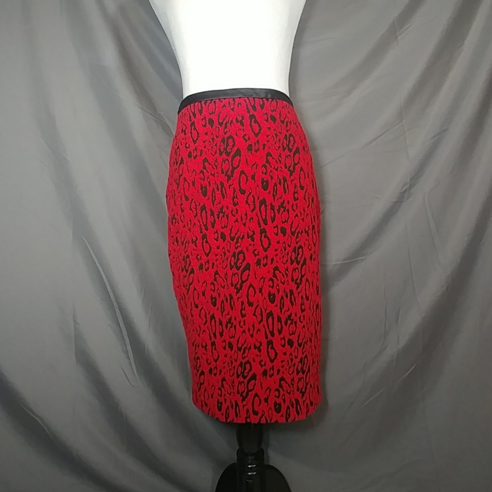 Express pencil skirt, size 8